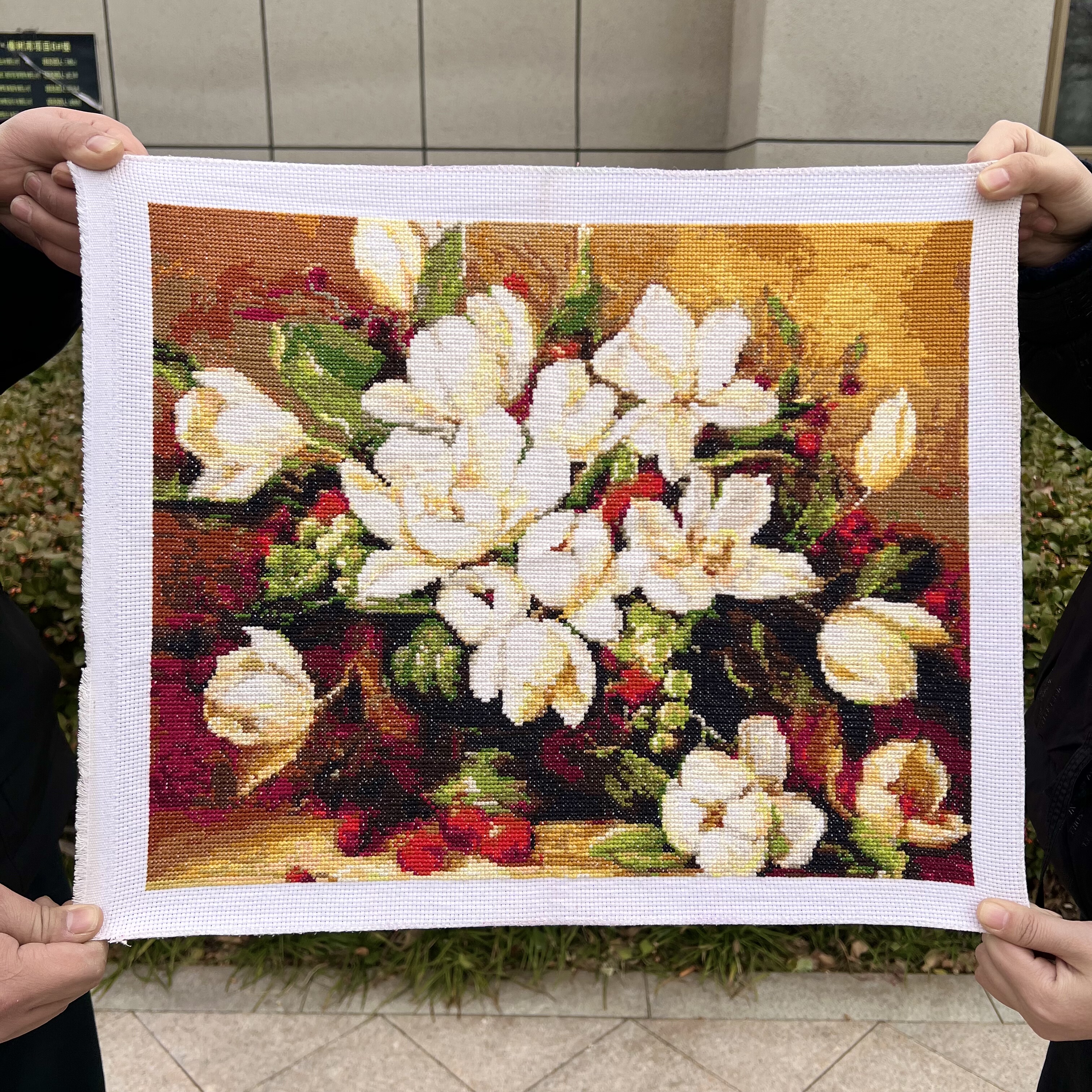 纯手工绣好的十字绣成品新款栀子花开小幅油画花瓶客厅餐厅装饰画