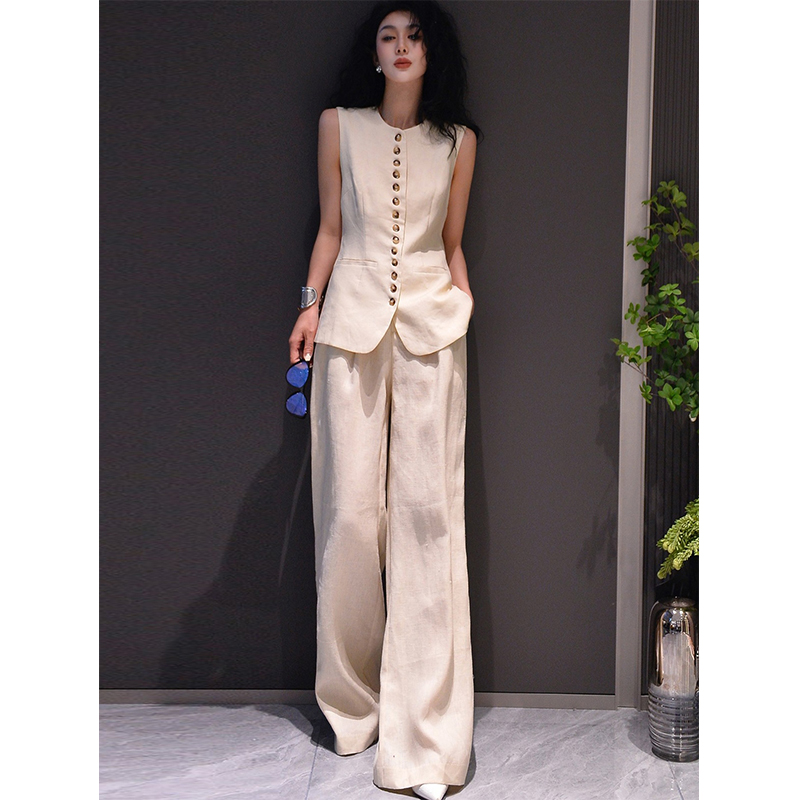 洋气时髦小众气质休闲减龄两件套