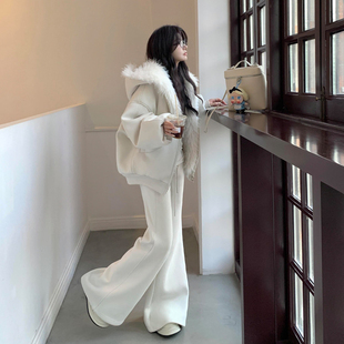 2025超火冬装一整套韩系慵懒风休闲运动高级感加绒毛领卫衣两件套