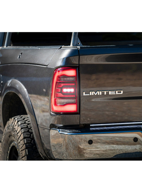 适用09-18道奇公羊尾灯总成美版RAM1500行车灯LED转向刹车灯倒车