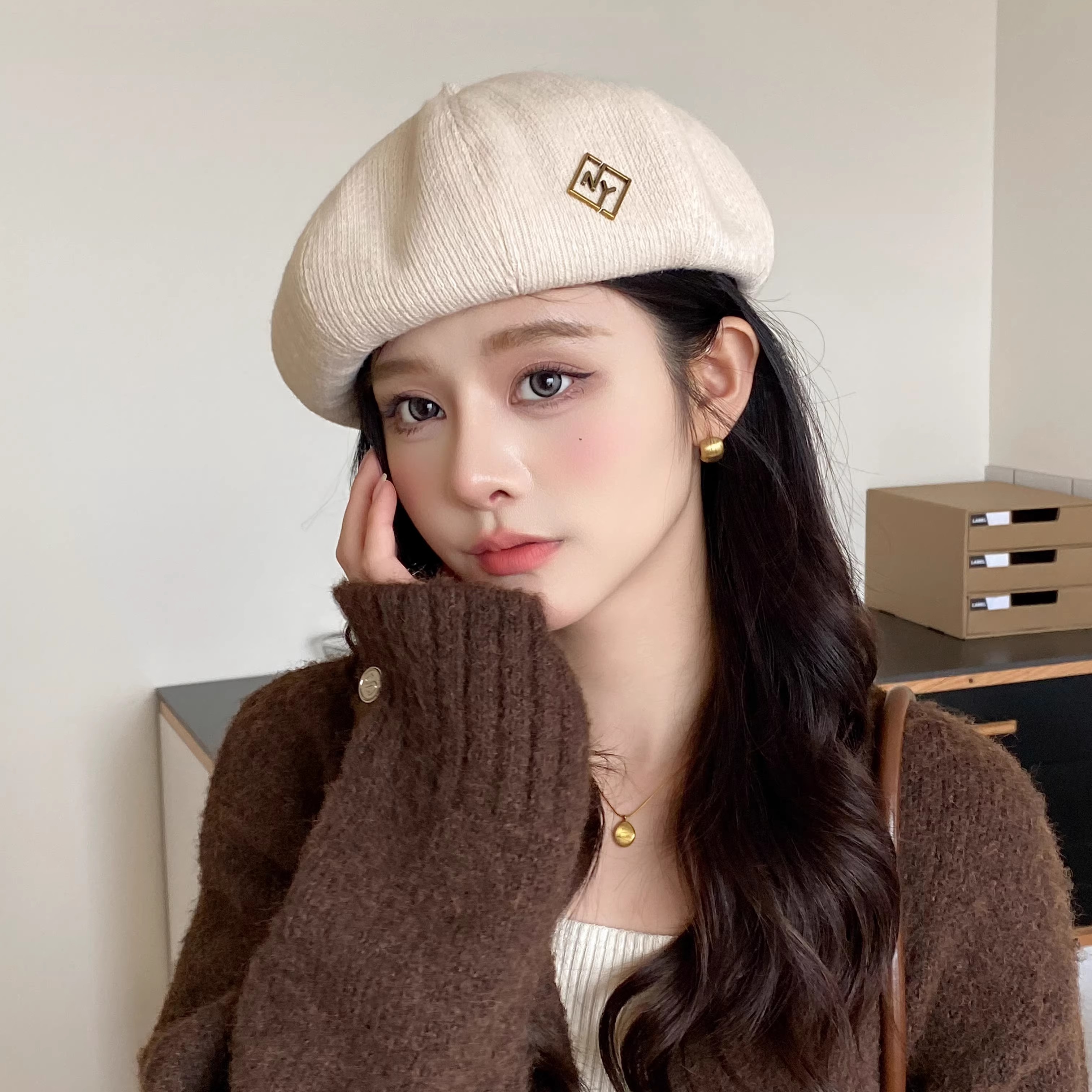 韩版复古金属字母贝雷帽子女秋冬时尚气质南瓜帽显脸小百搭蓓蕾帽