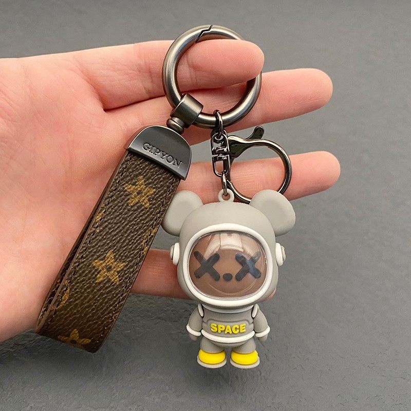 lv&gedete 太空熊汽车钥匙扣包包挂饰女卡通创意精致挂件钥匙链圈
