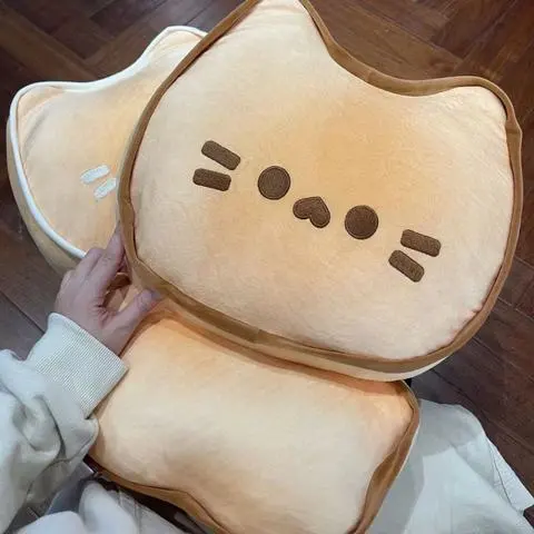 家居娃娃卷毛绒玩具虎皮饼干黄油装饰品猫小号和喵儿童睡觉抱枕