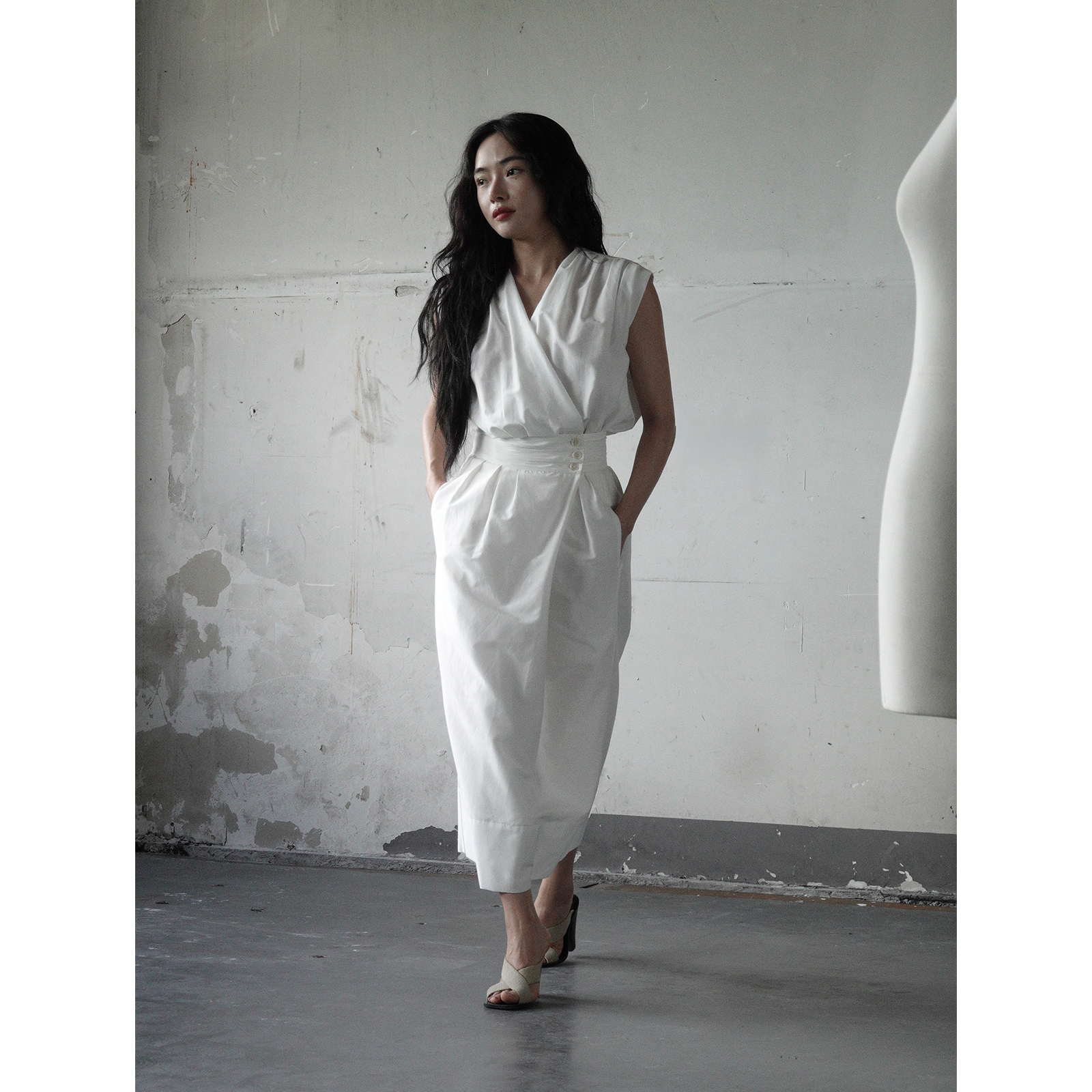 Oase张点 金敏喜同款光泽桑蚕丝棉立体裁剪收腰褶皱无袖上衣/半裙