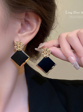 方形耳钉女小众设计感复古黑色耳环2026年新款潮轻奢高级感耳饰