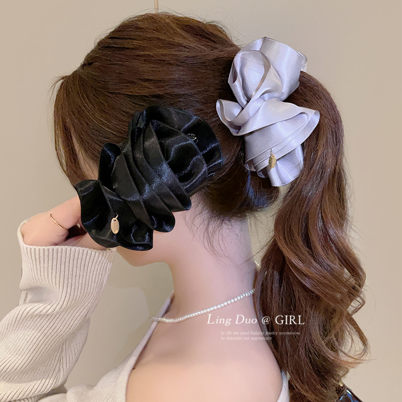 黑色缎面香蕉夹发卡头饰