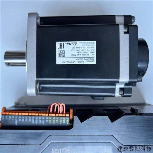 议价OMRON伺服马达R88M-1M400/75030H R88M-1M200/400/75030T-BS2