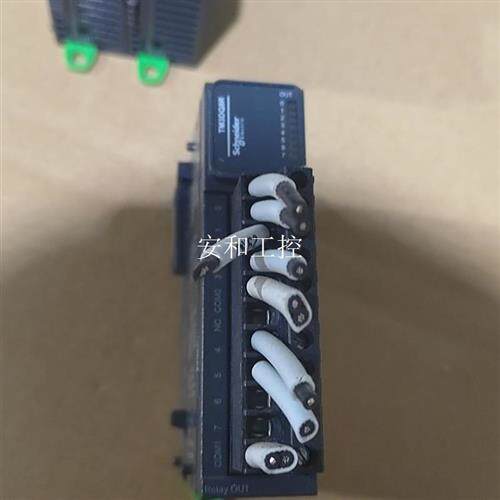 议价施耐德TM3DQ8R功能包好成色新,具体的型号看图有
