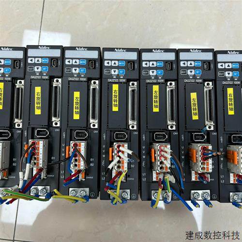 议价三协 DA2Z122 100W伺服驱动器 功能包好 成色漂亮