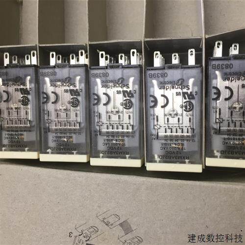 议价RXM3AB2JD 施耐德库存 DC12V 3开3闭  现货实物图
