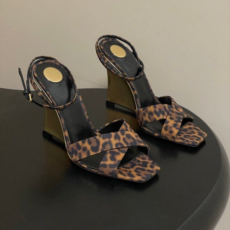 cocy性感豹纹一字带坡跟凉鞋女欧美方头交叉带露趾高跟鞋2026新款,女鞋,一字带凉鞋,淘宝优惠券,粉丝福利购,淘宝优惠卷