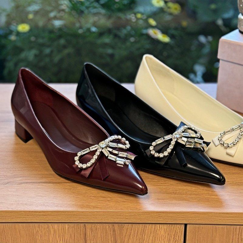 cocy法式水钻蝴蝶结尖头浅口单鞋女粗跟百搭通勤鞋白色漆皮女鞋20,女鞋,浅口单鞋,淘宝优惠券,粉丝福利购,淘宝优惠卷