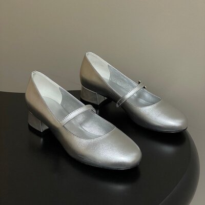 cocy法式银色玛丽珍鞋女粗跟浅口一字带气质显瘦单鞋2026新款女鞋