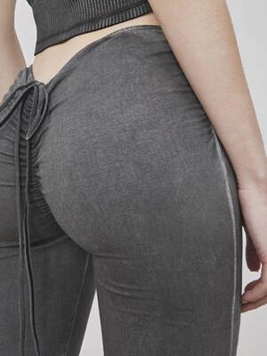 欧美ins性感包臀提臀修身显瘦喇叭裤女夏季纯色前后抽褶系带长裤