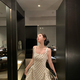 双轨虞书欣姜暮同款早春2025新款小个子白色波点连衣裙高级感短裙