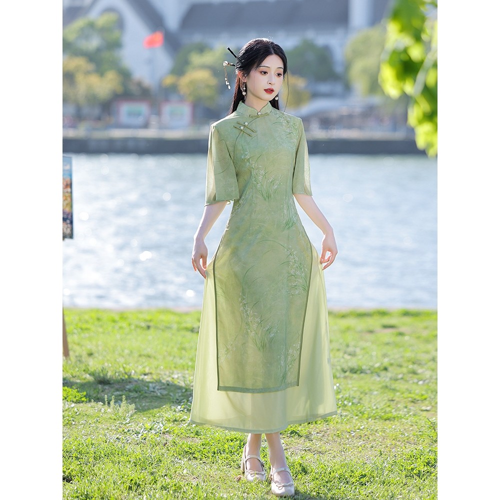 绿色旗袍2025新款夏季新中式改良年轻款少女奥黛茶服兰花高考送考