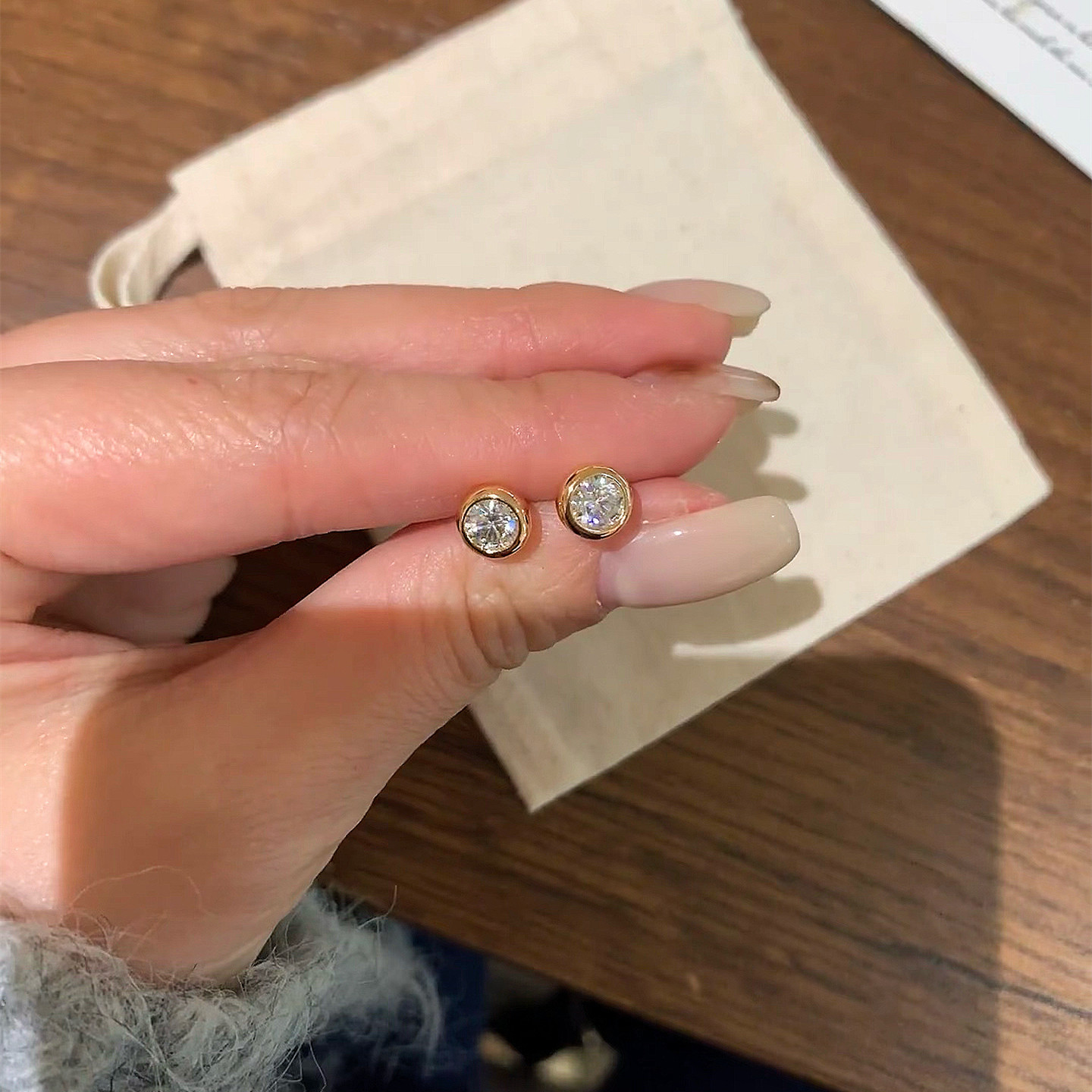 D色莫桑石钻闪泡泡耳钉螺纹925银女耳环耳饰2026年新款轻奢高级感,饰品/流行首饰/时尚饰品新,莫桑石耳饰,淘宝优惠券,粉丝福利购,淘宝优惠卷