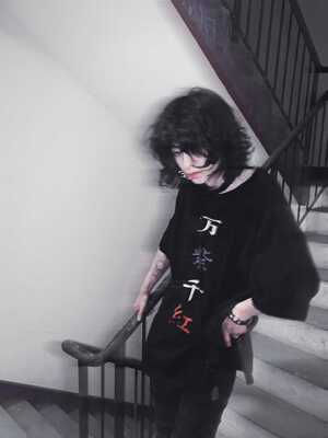 爱情疫苗印花短袖宽松ANTILOVE