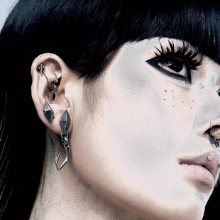 Without Me/IIIMIII 残网I系列 暗黑棱锥拼接耳钉 黄子弘凡同款