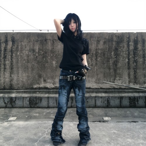 喷白口袋褶皱人像印花休闲长裤