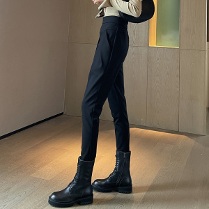 女士黑色哈伦裤女2026新款春秋高腰显瘦小脚休闲萝卜马丁靴长裤子