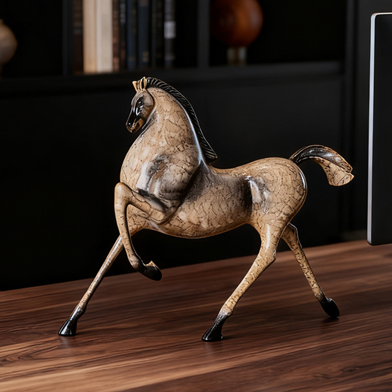 LIVETAI新中式黑色抽象马摆件