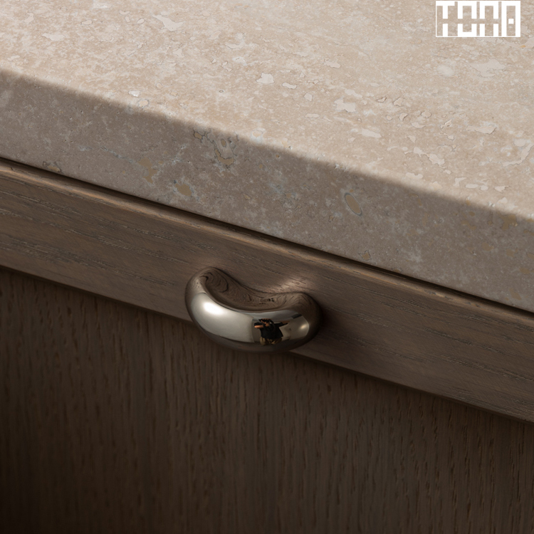 与秋天的云朵.同那TONA钛银色黄铜柜门把手橱柜抽屉中古风小拉手