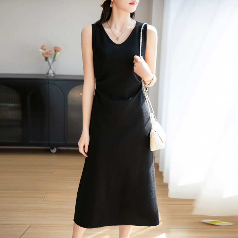 赫本风黑色无袖背心连衣裙子女
