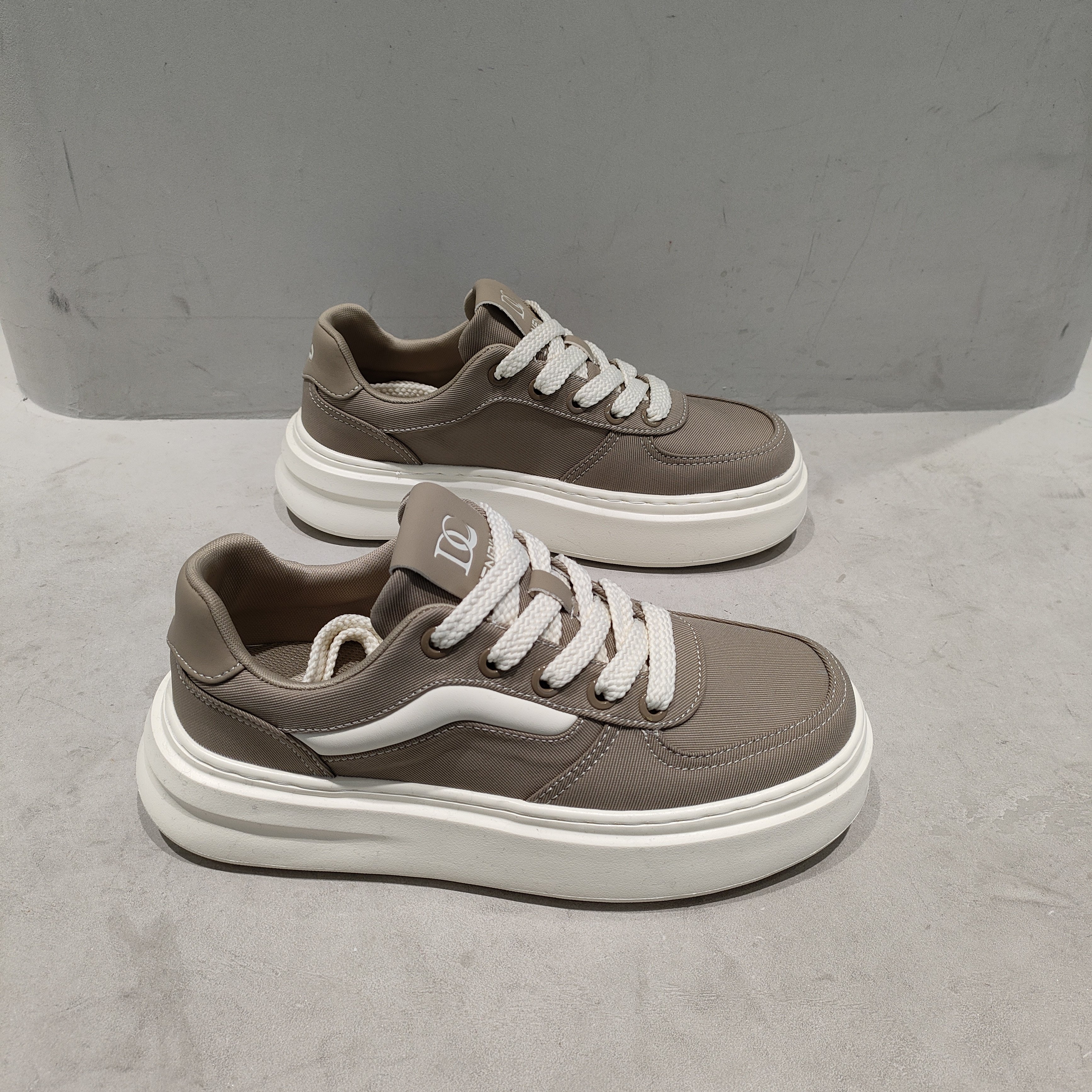 男鞋2026春季新款欧货轻便减震潮流帆布透气吸汗软底运动休闲百搭,流行男鞋,时尚休闲鞋,淘宝优惠券,粉丝福利购,淘宝优惠卷