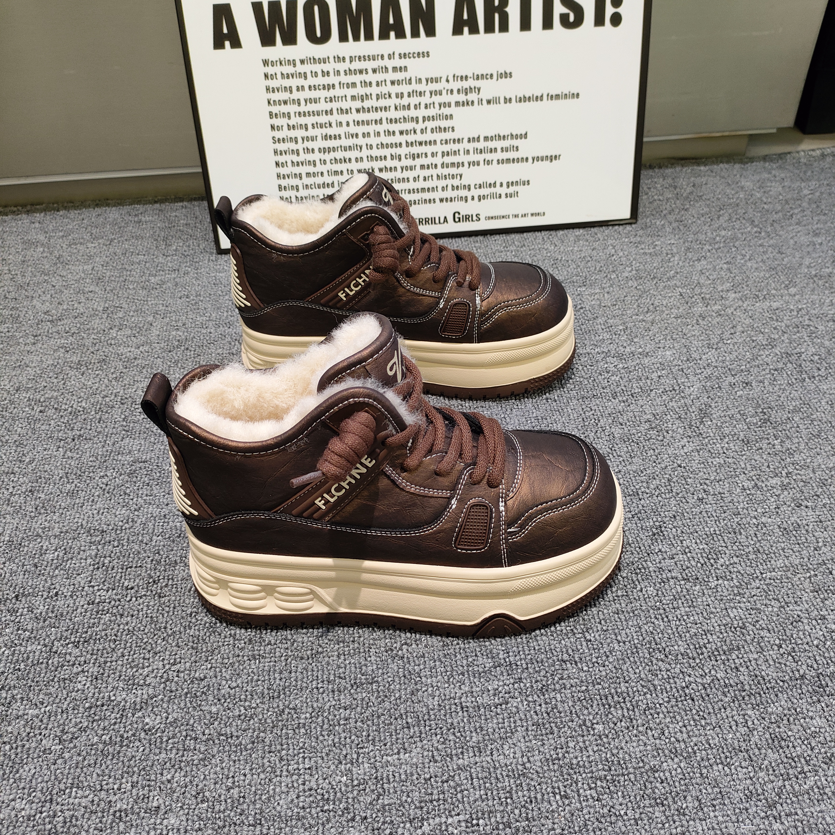 欧洲站大头卡皮巴拉面包鞋真皮羊毛厚底松糕雪地棉靴休闲小白鞋女