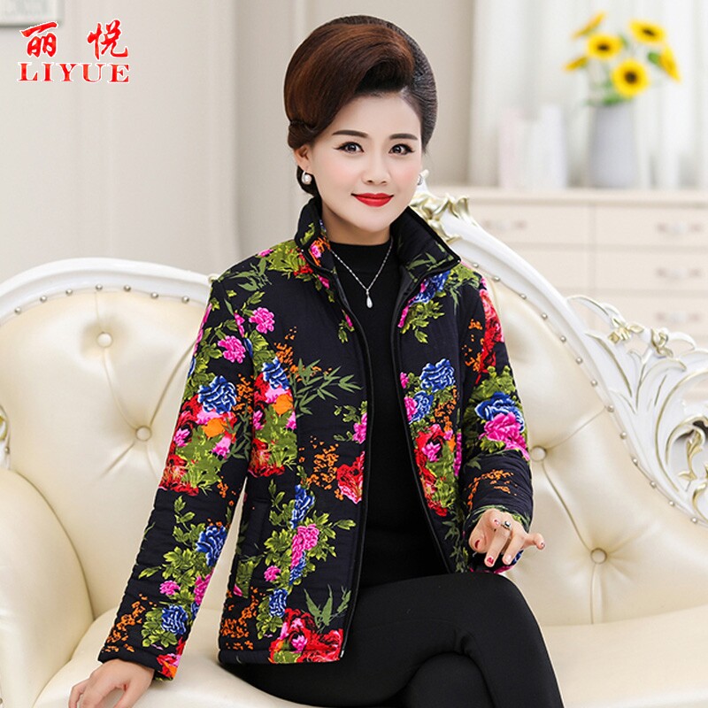 妈妈装秋冬加棉短外套新款中老年春秋女装轻薄小棉衣大码长袖上衣
