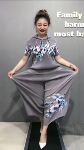 2023年花朵桑蚕丝连帽弹力两件套装上衣加裤子中老年大码女宽松