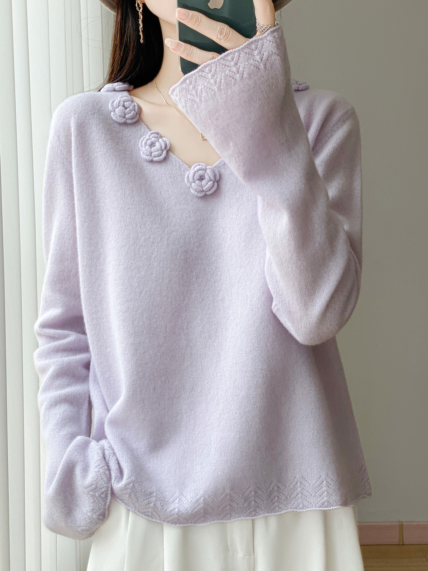 立体手工钩花100%纯羊毛衫女V领喇叭袖套头毛衣宽松小香风针织衫