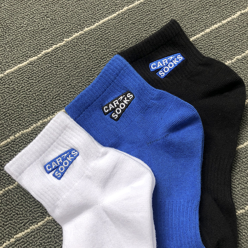 男士运动短袜简约百搭英文刺绣黑白克莱因蓝袜子学生纯棉袜透气袜