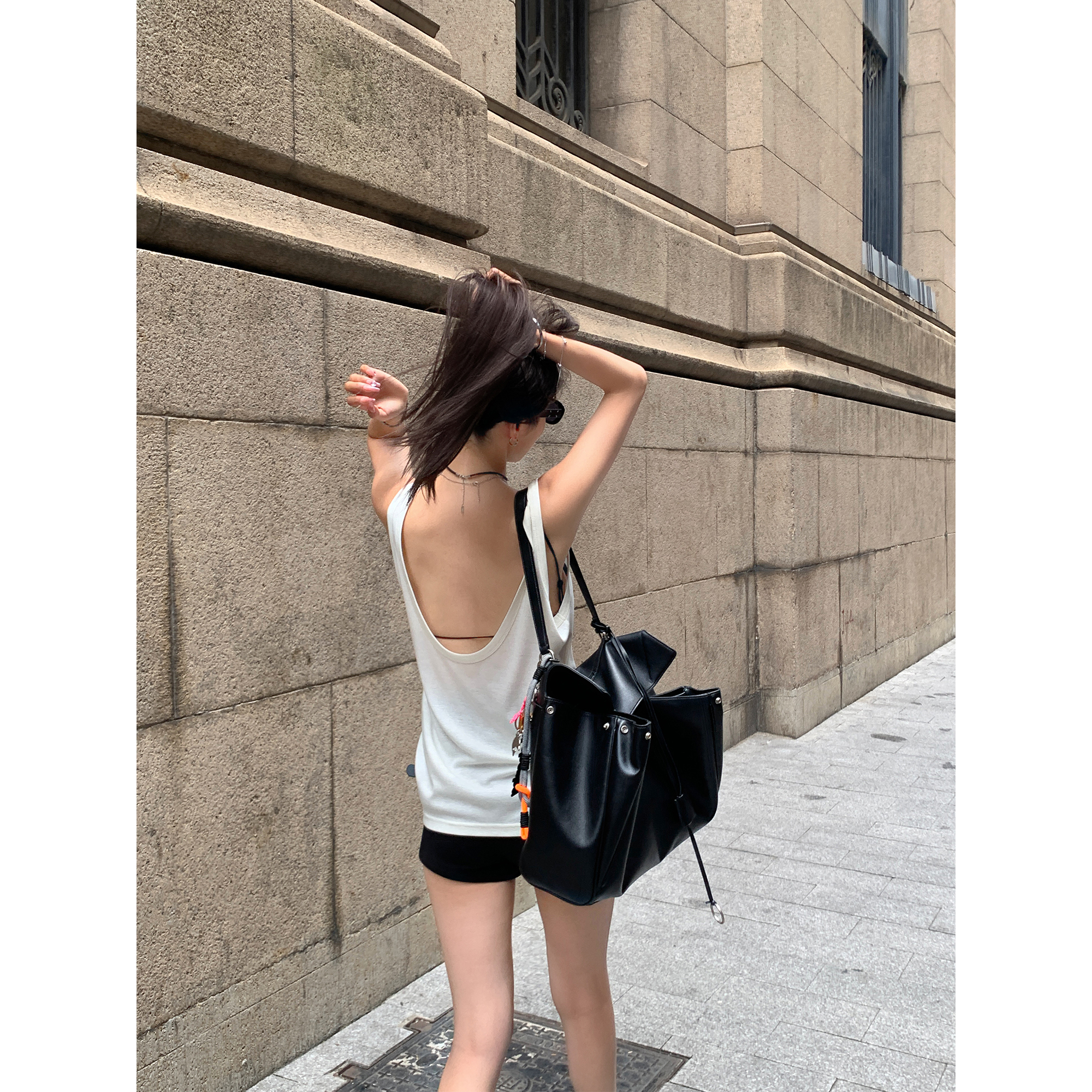 露背吊带背心女宽松无袖上衣