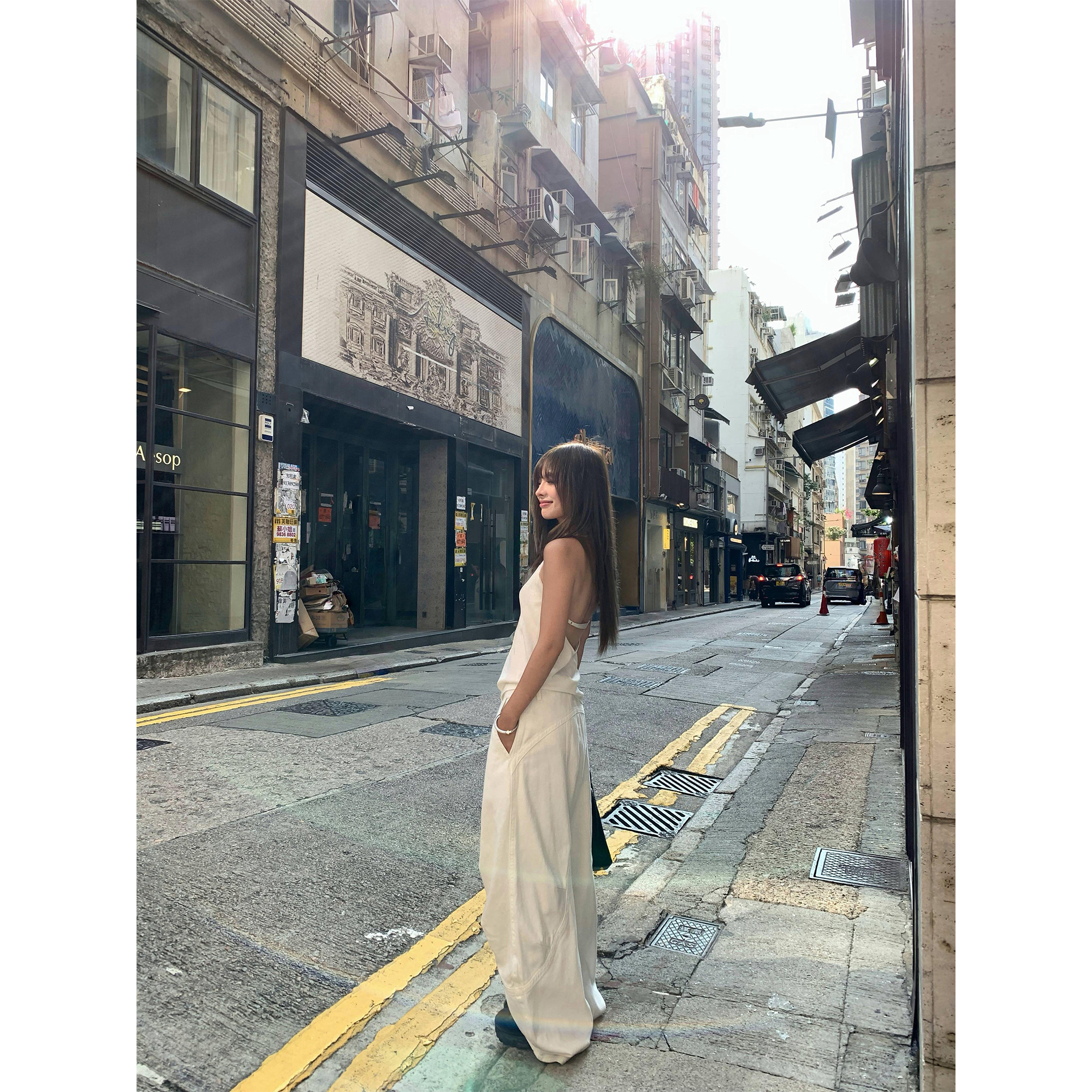 辰米范 辣到原地转圈圈 心机后背镂空挂脖小背心女外穿吊带上衣