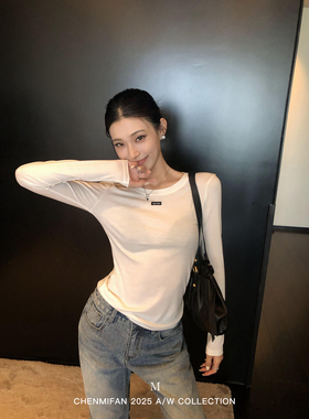 辰米范 回归舒适 白色圆领字母长袖上衣女修身显瘦极简内搭打底衫