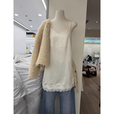 时髦搭配蕾丝花边拼接吊带裙