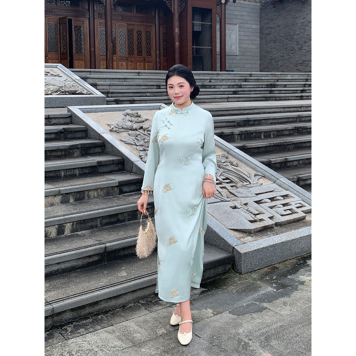国风新中式蝴蝶刺绣裙2026女秋季新款气质苏派精致大码旗袍