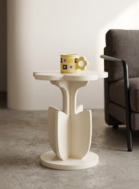 现代简约白色花瓣边桌茶几摆件