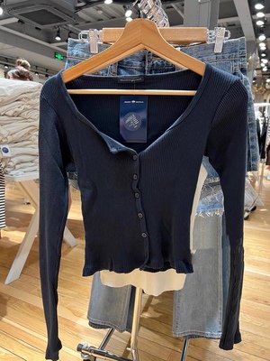 Brandy Girl复古单排扣bella top长袖T恤女bm辣妹显瘦修身上衣