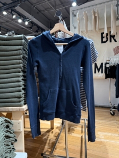 显瘦上衣潮 T恤女修身 BrandyGirl美式 复古华夫格多粒扣连帽bm长袖