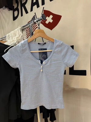 Brandy Girl新款条纹三粒扣短袖T恤女bm上衣修身辣妹半开衫体恤潮