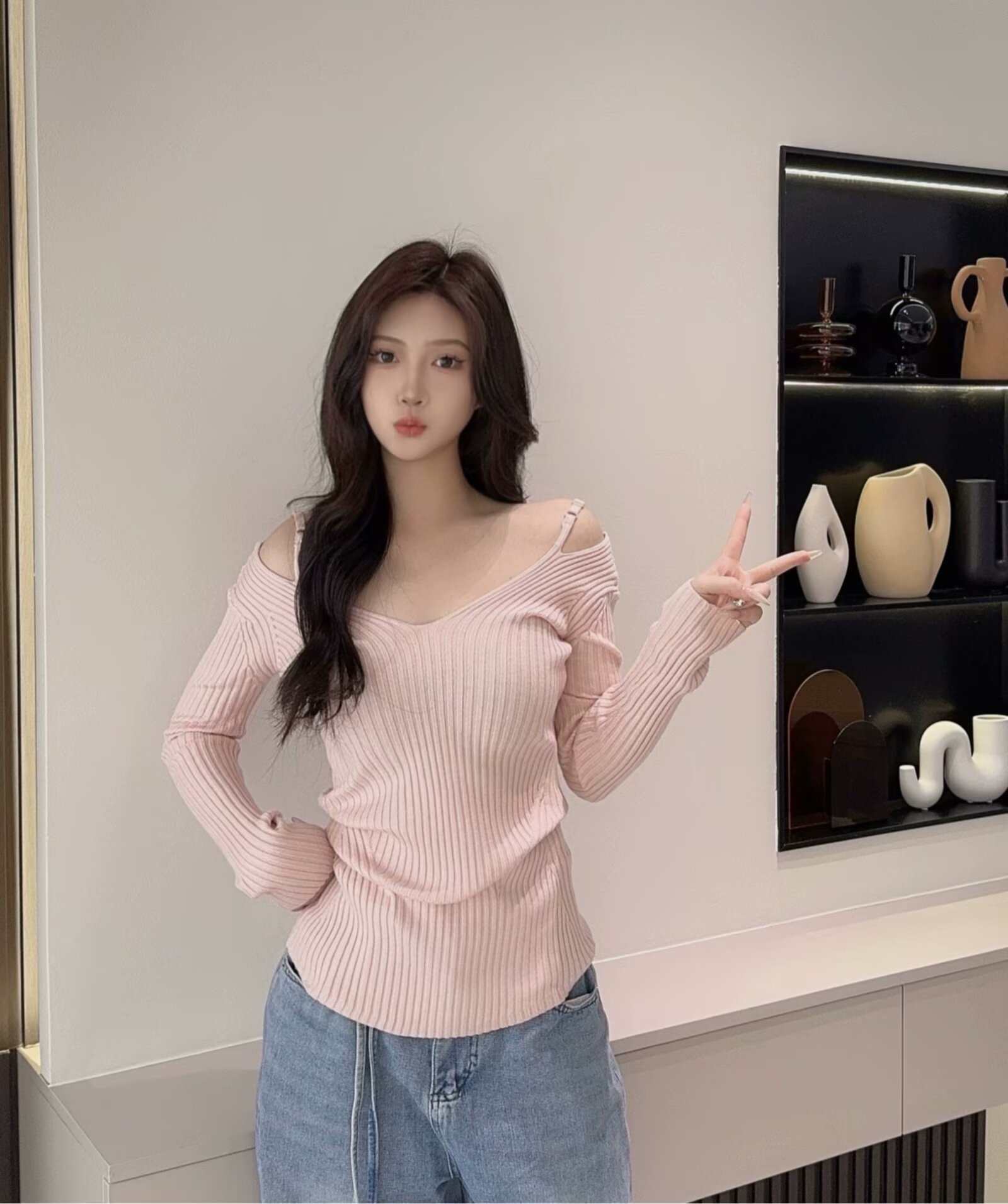 BrandyGirl裴秀智同款粉色V领bm针织衫女露肩纯欲风修身打底上衣