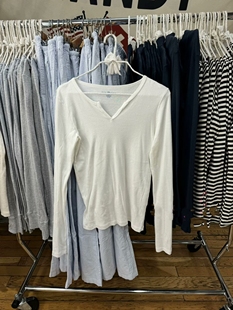 bm长袖 打底衫 T恤女辣妹显瘦上衣 小V领修身 BrandyGirl欧阳娜娜同款