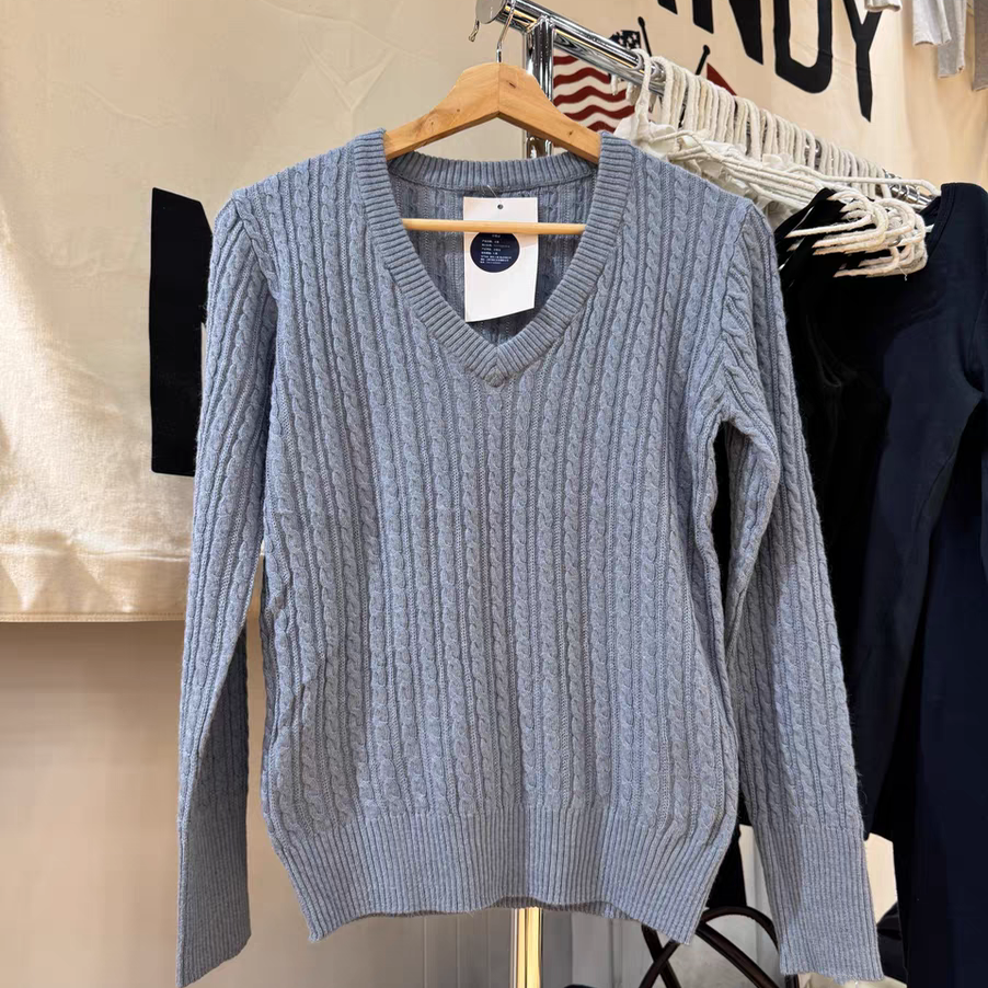 V领麻花bm针织衫女修身显瘦毛衣