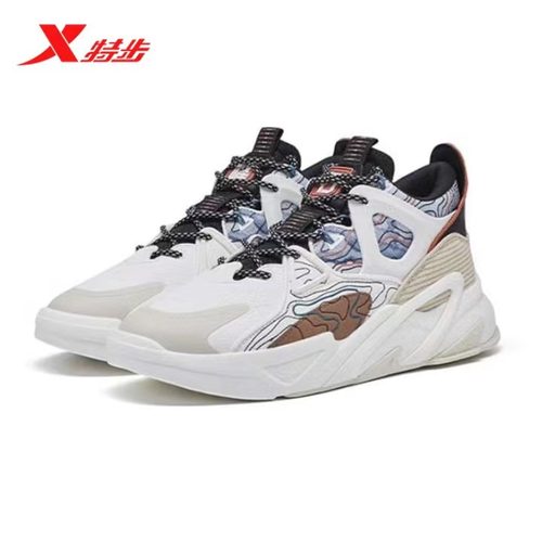 车缝线系带板鞋特步峰行3.0男子