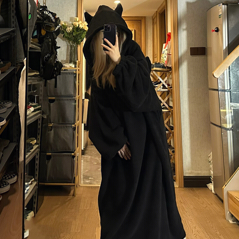 작은 악마 후드 잠옷 여성 벨벳 두꺼운 산호 벨벳 잠옷 겨울 새 여자 캐주얼 홈웨어 잠옷