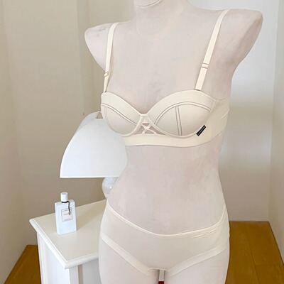 2025新款法式半杯内衣女小胸聚拢显大上托防下垂收副乳性感文胸罩