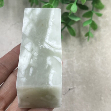 新疆和田玉白玉晴水意境印章边角料镇纸玉石料标本料包邮196克t